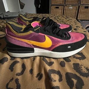 Nike Waffle One Day Fuschia 6 1/2